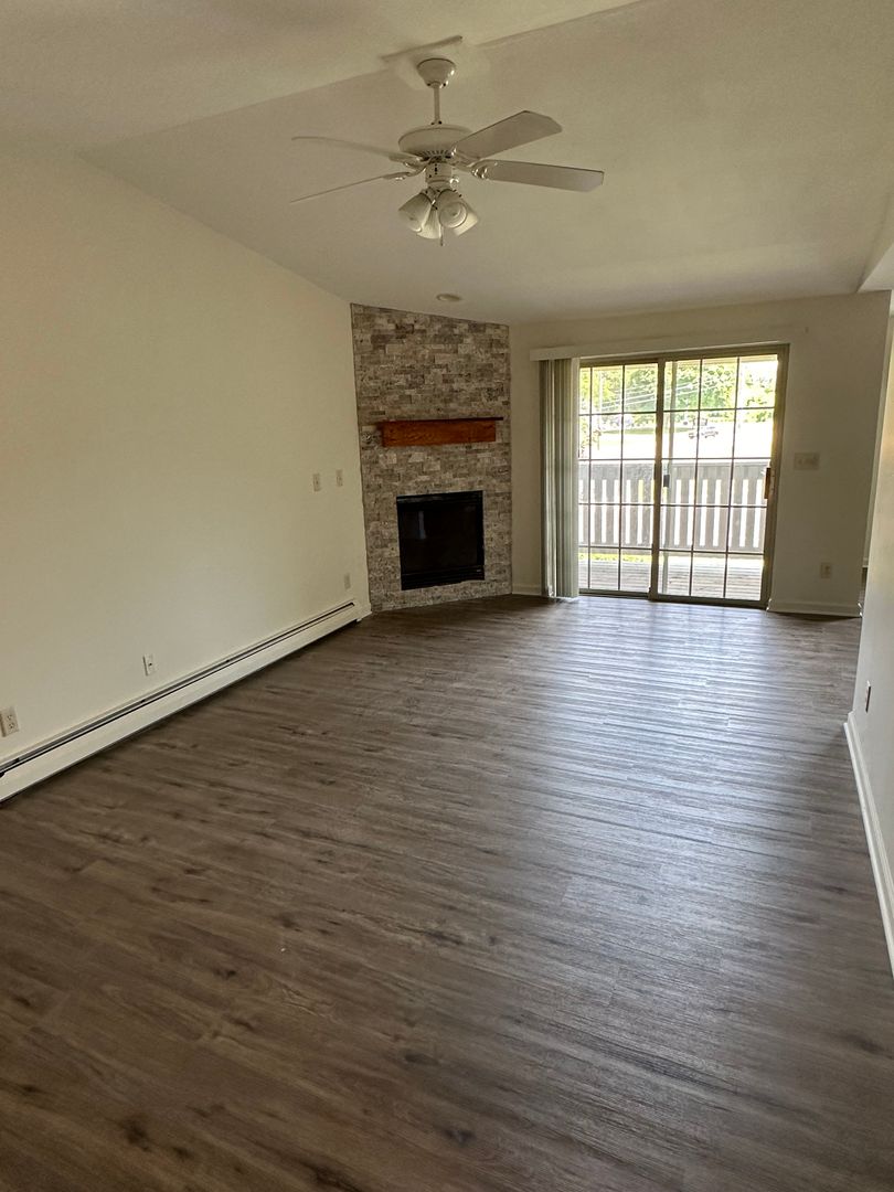 Ravada Hill Apartments, 4762 Buckley Rd Apt. 06, Liverpool, NY 13088