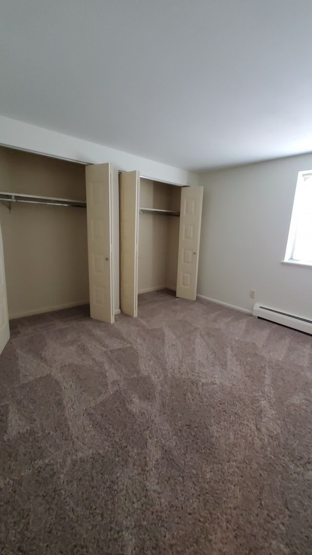 Liverpool Apartment: 300 Clayton Manor Drive South