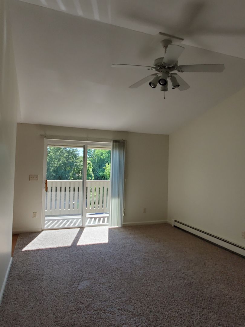 Liverpool Apartment: 300 Clayton Manor Drive South