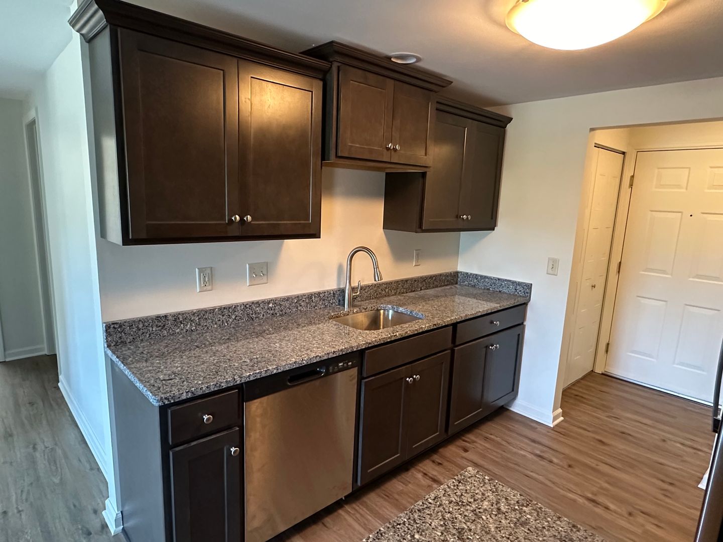 Ravada Hill Apartments, 4762 Buckley Rd Apt. 06, Liverpool, NY 13088