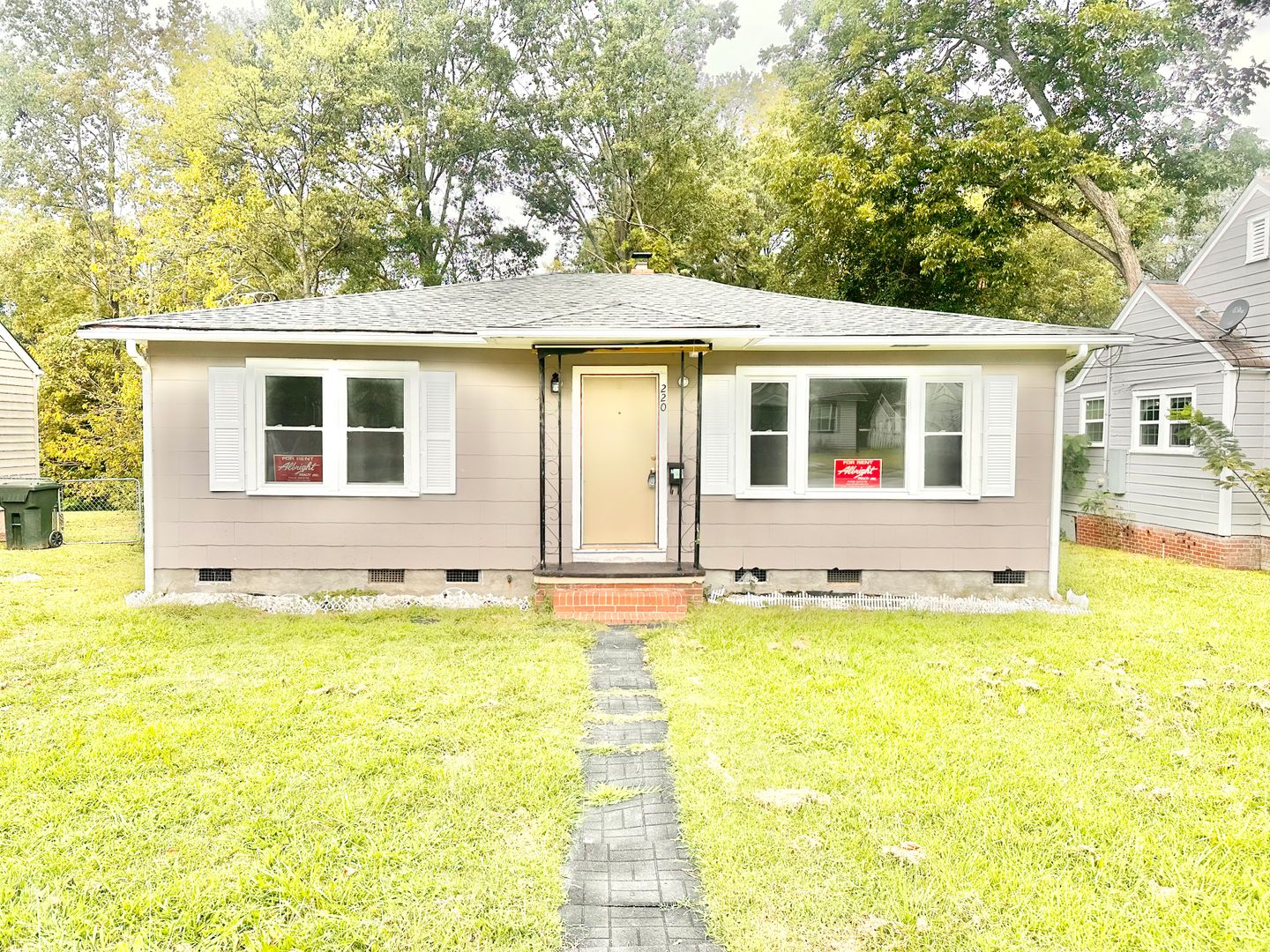 ROCK HILL House: 220 KEELS AVENUE