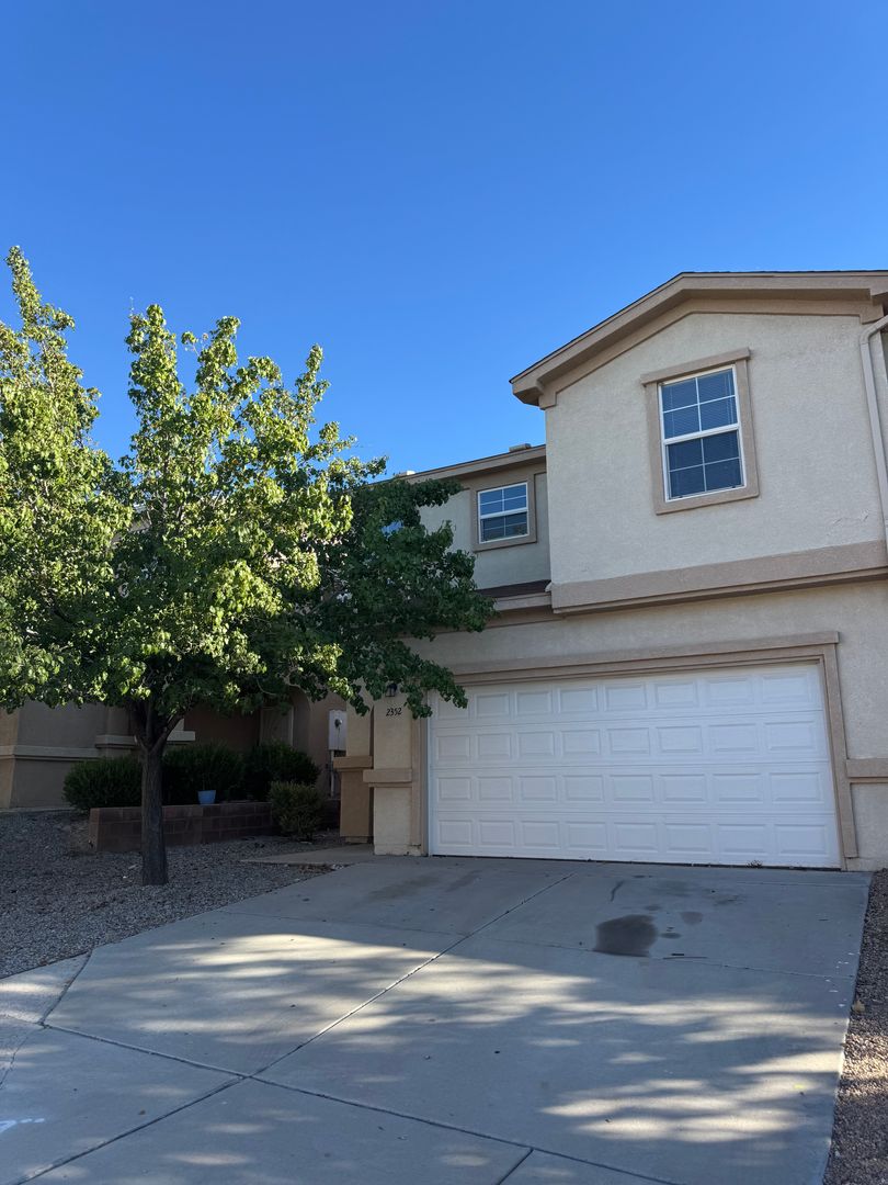 Albuquerque House: 2352 Academic Pl SE