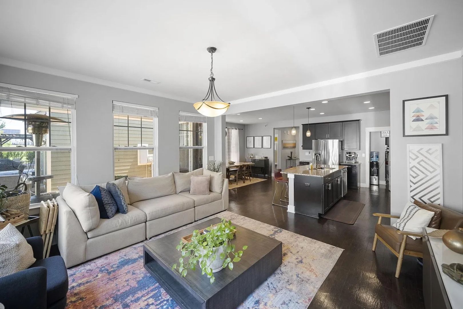 Charlotte House: 2435 Double Oaks Rd