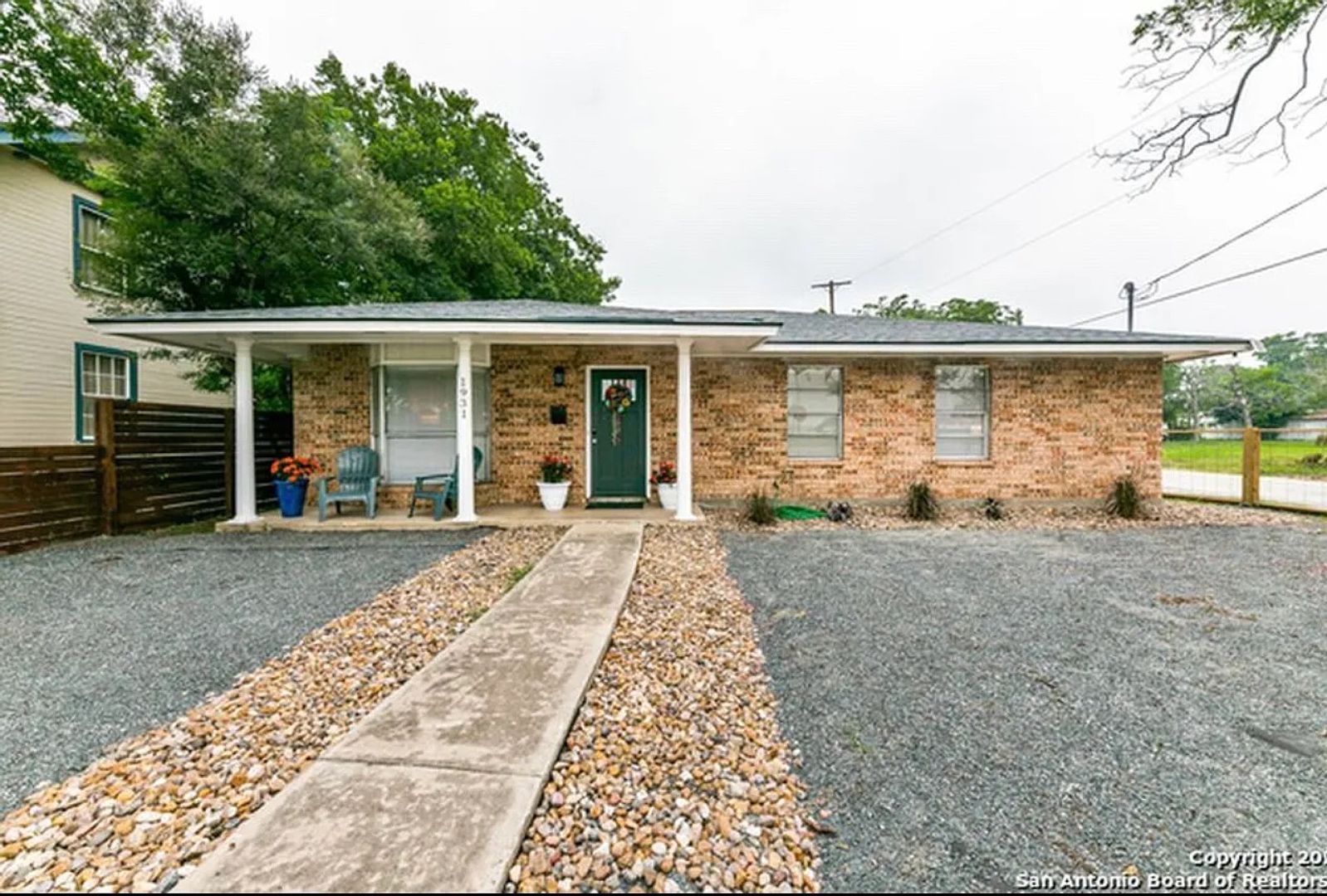 San Antonio House: 1931 PanAm Expy