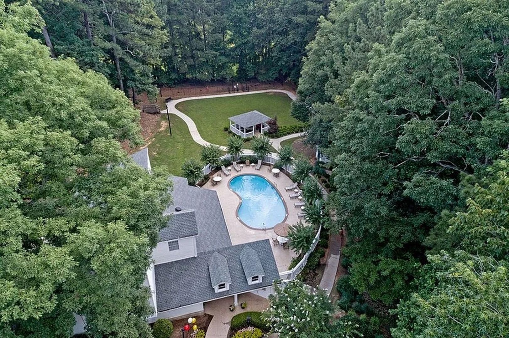 Dunwoody House: 6701 Winterbrook Ct NW