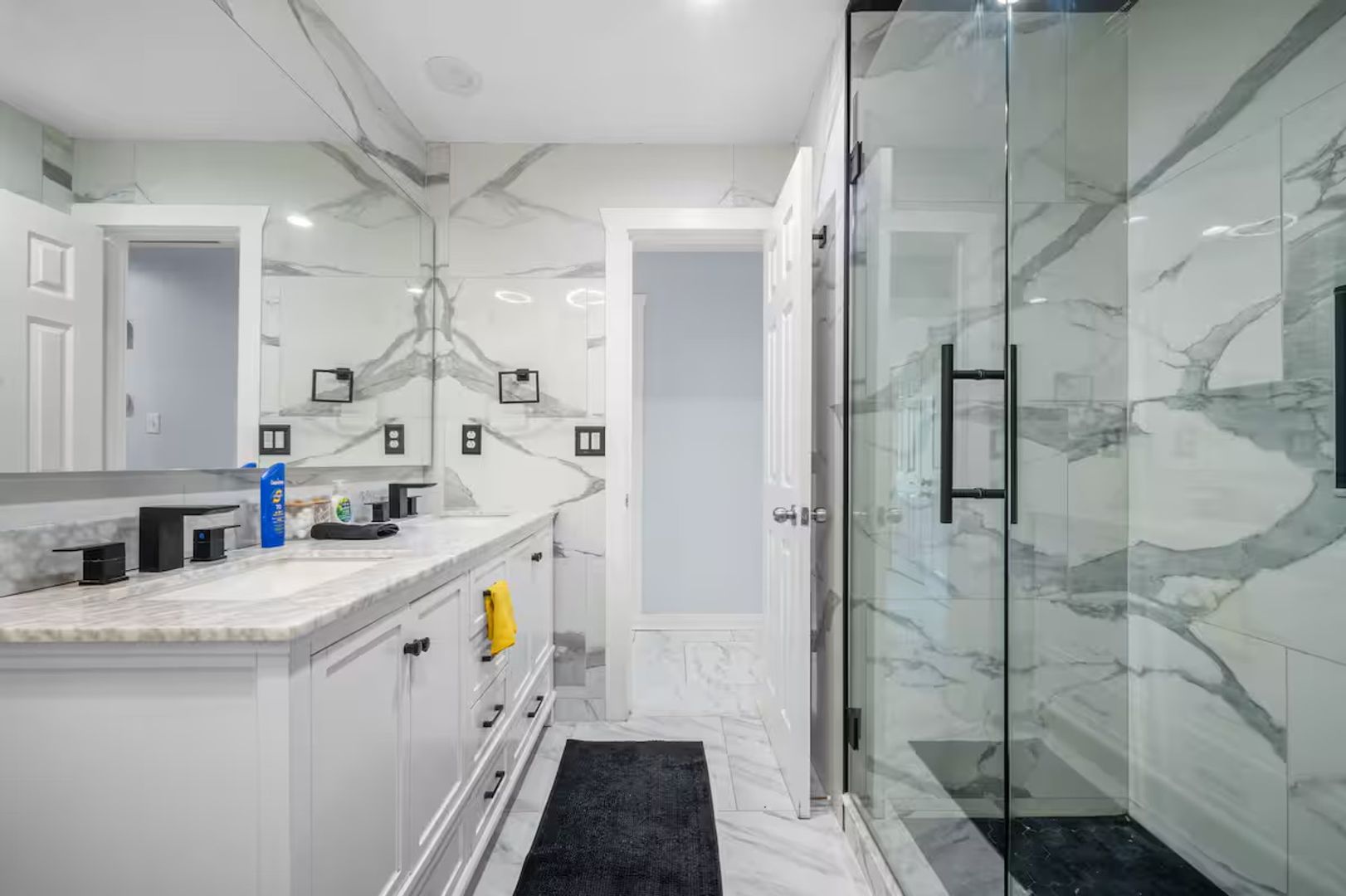 Lilburn House: 493 Greg Dr SW