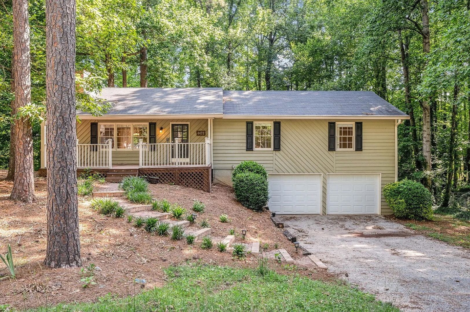 Roswell House: 4472 Old Mabry Pl