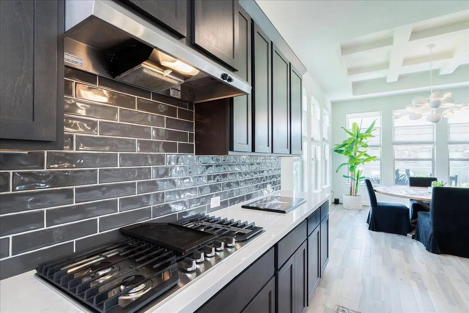 Pflugerville House: 5713 Fresno Ave