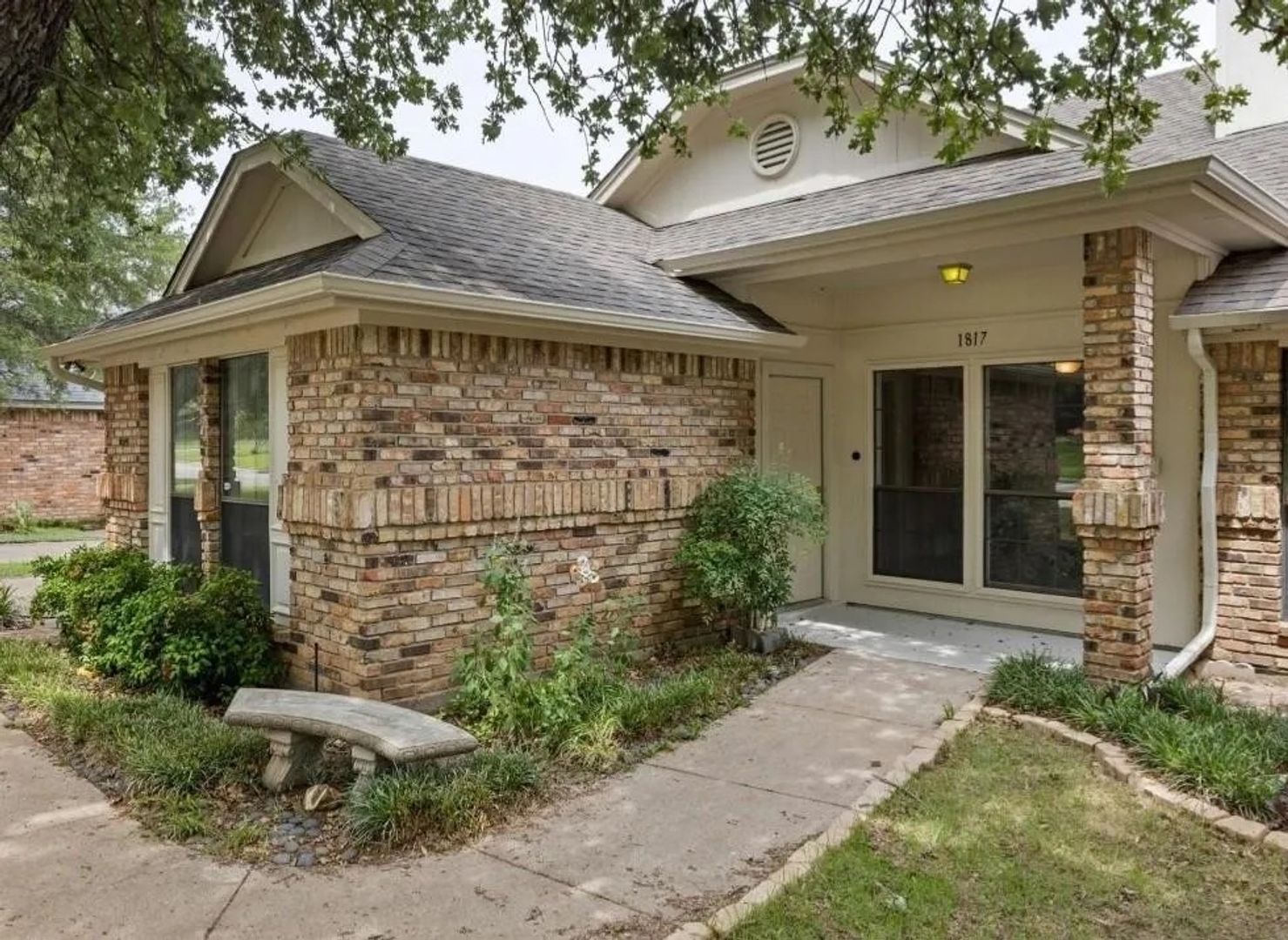 Fort Worth House: 1819 Crooked Ln