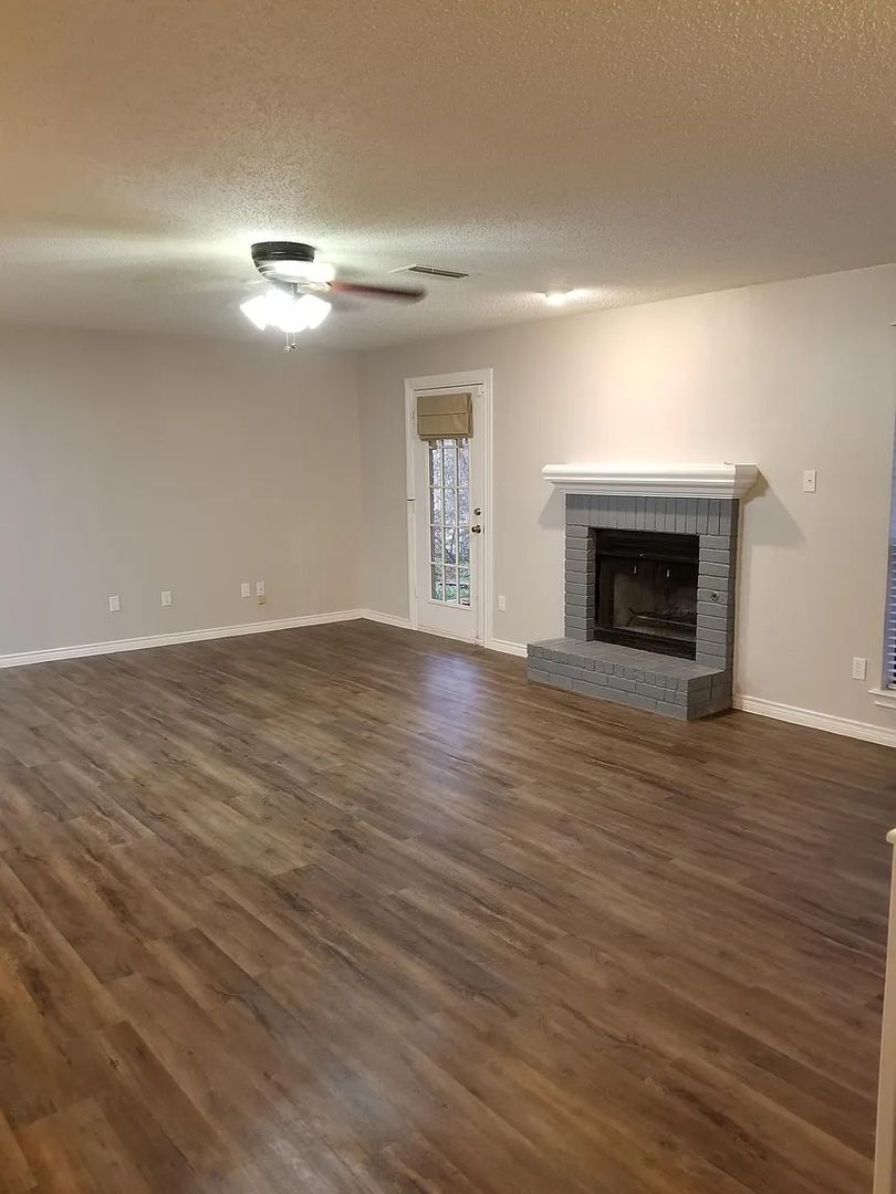 Richardson House: 807 St Paul Ct