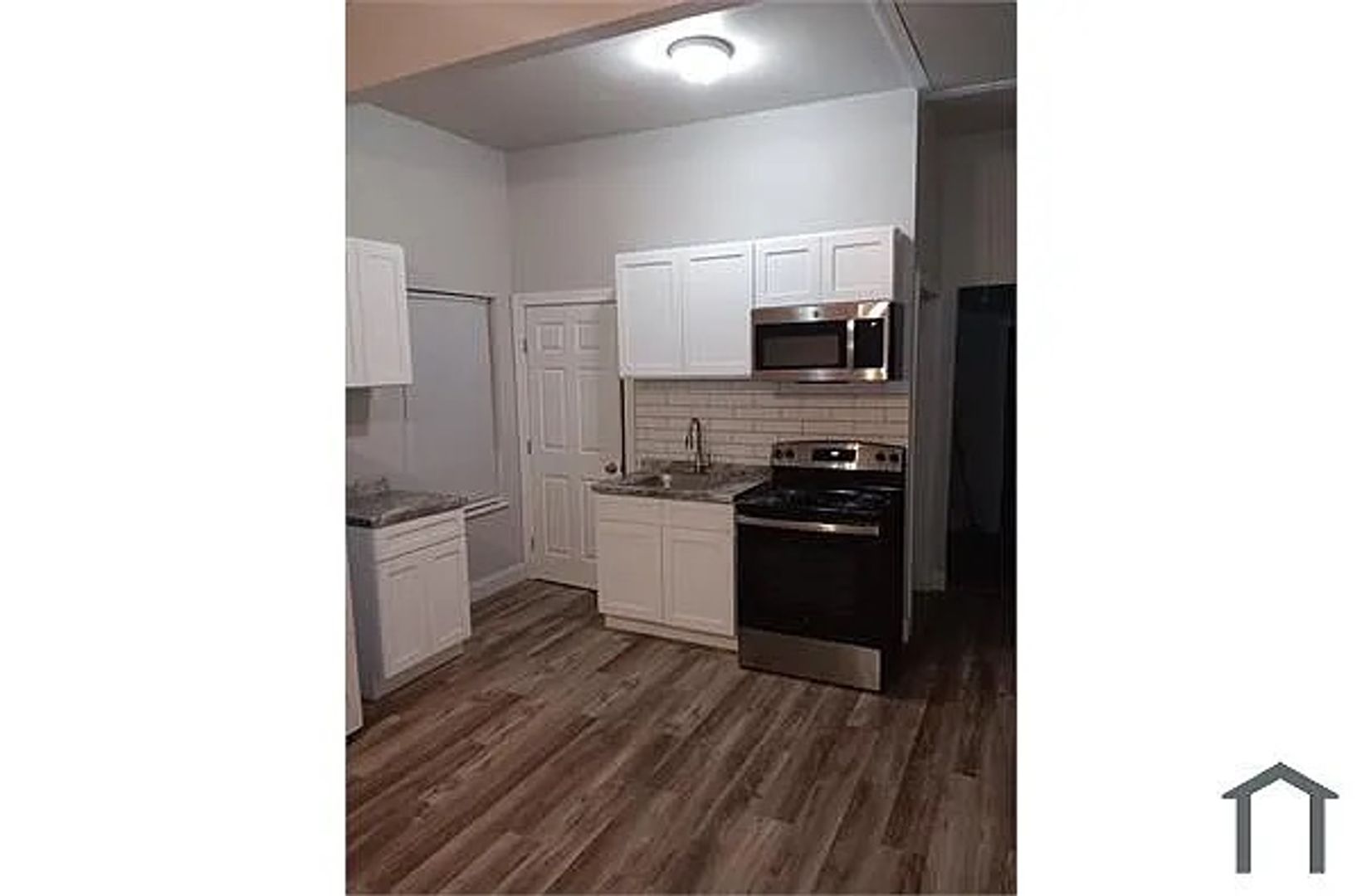 San Antonio House: 615 Delmar St