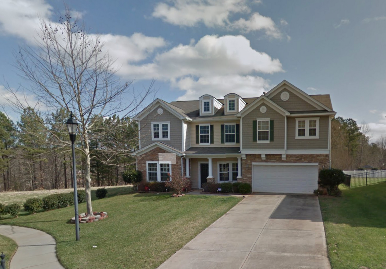 Charlotte House: 9610 Seamill Rd
