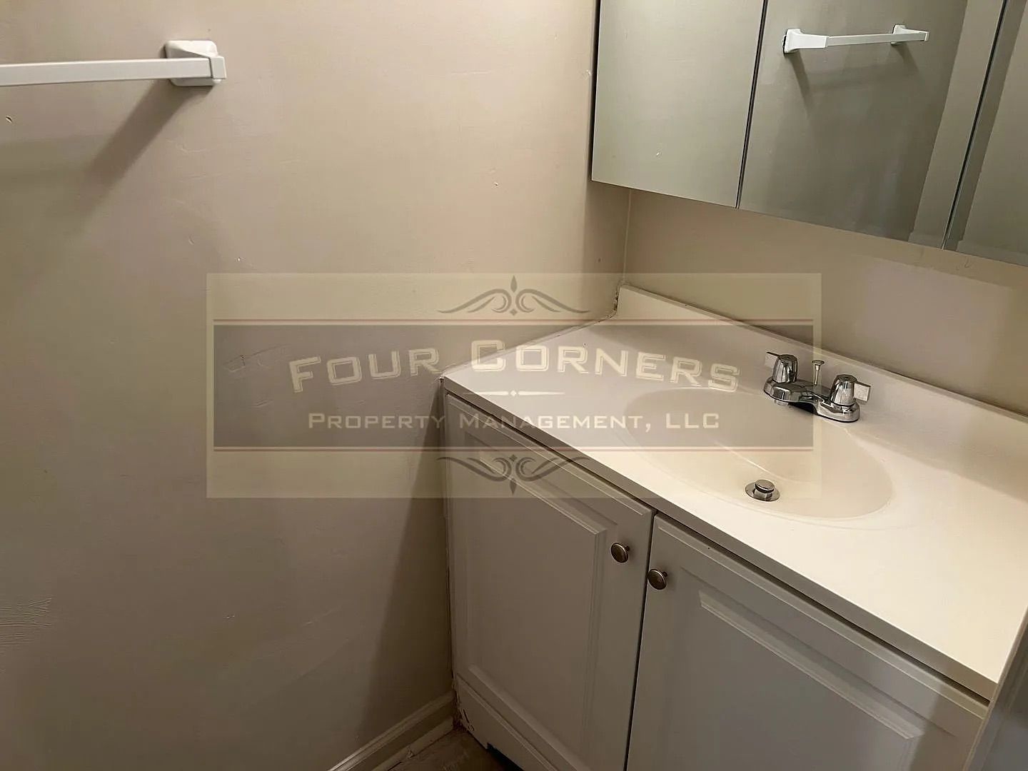 Greensboro House: 3314 Beck St