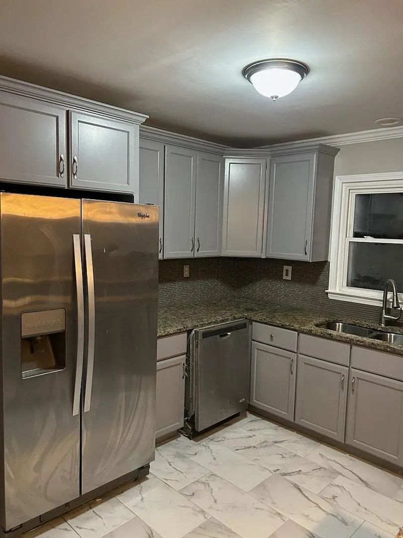 Ellenwood House: 3877 Panthersville Rd