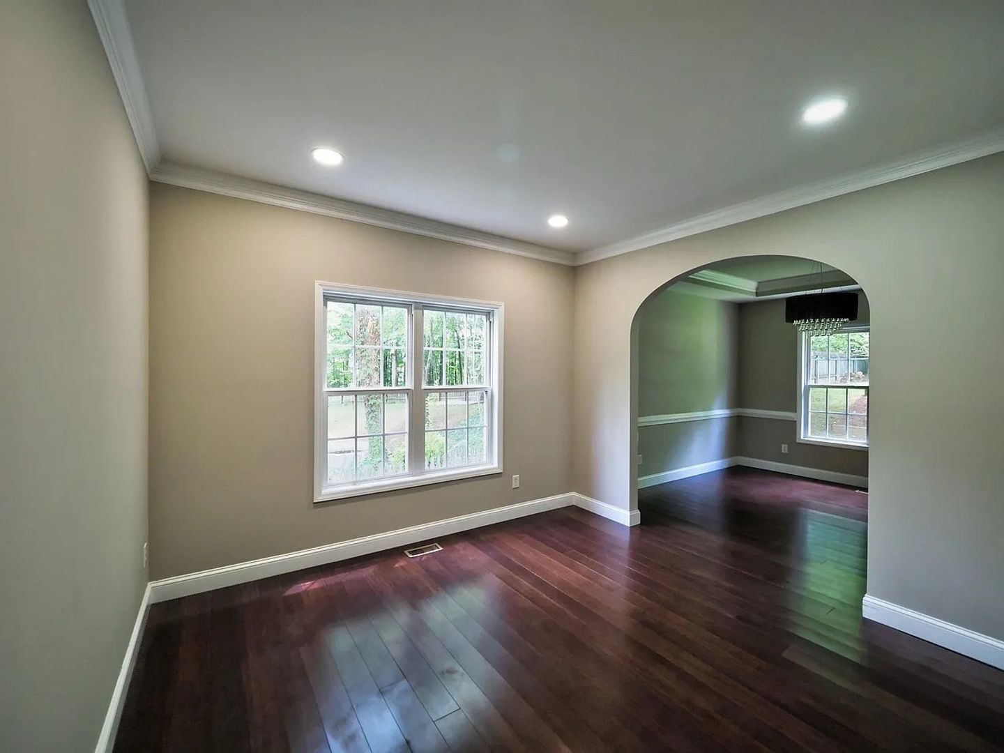 Chapel Hill House: 425 New Parkside Dr