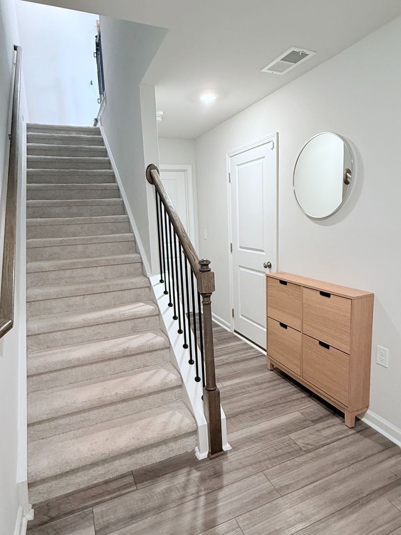 Raleigh House: 2431 Chert Ln