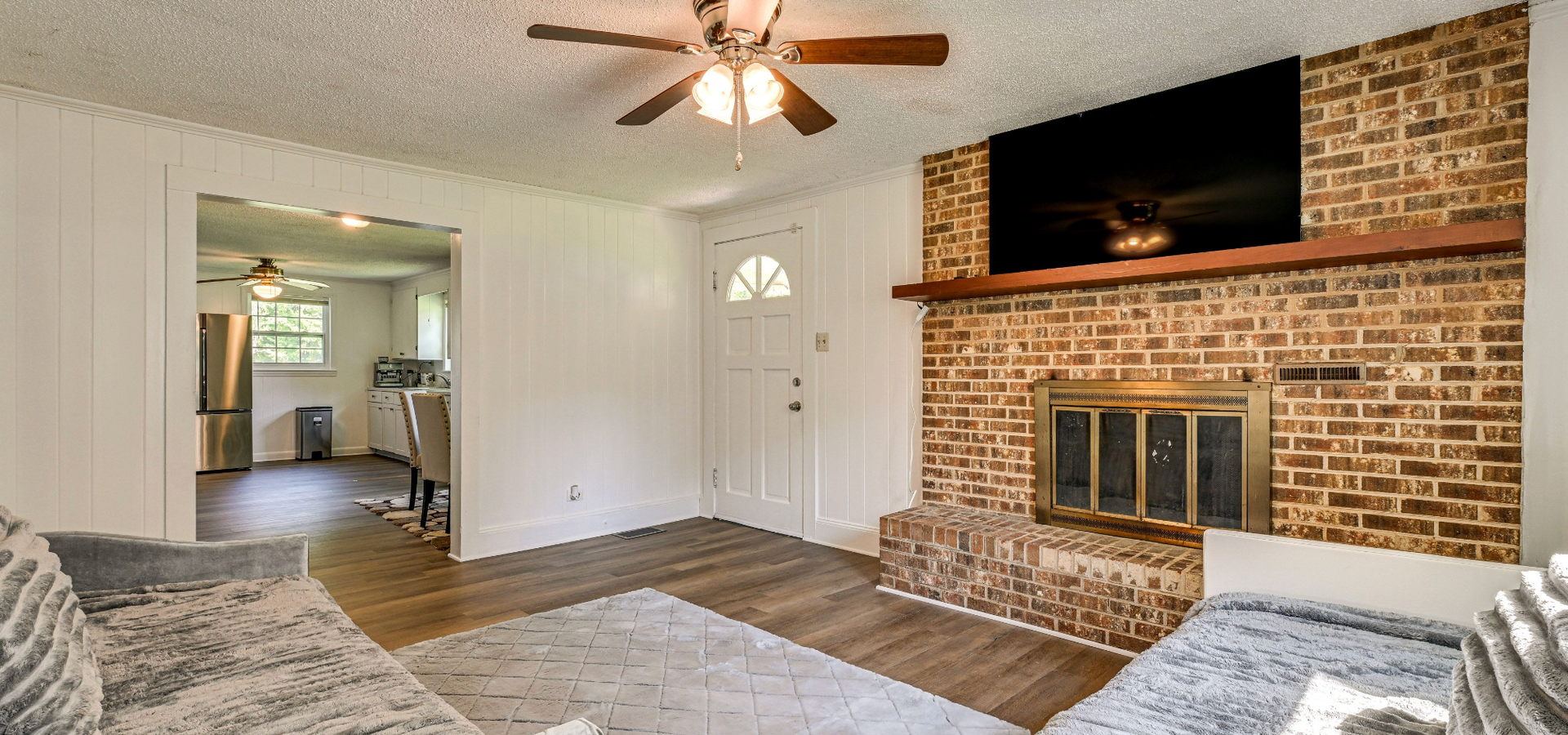 Charlotte House: 611 Austin Dr