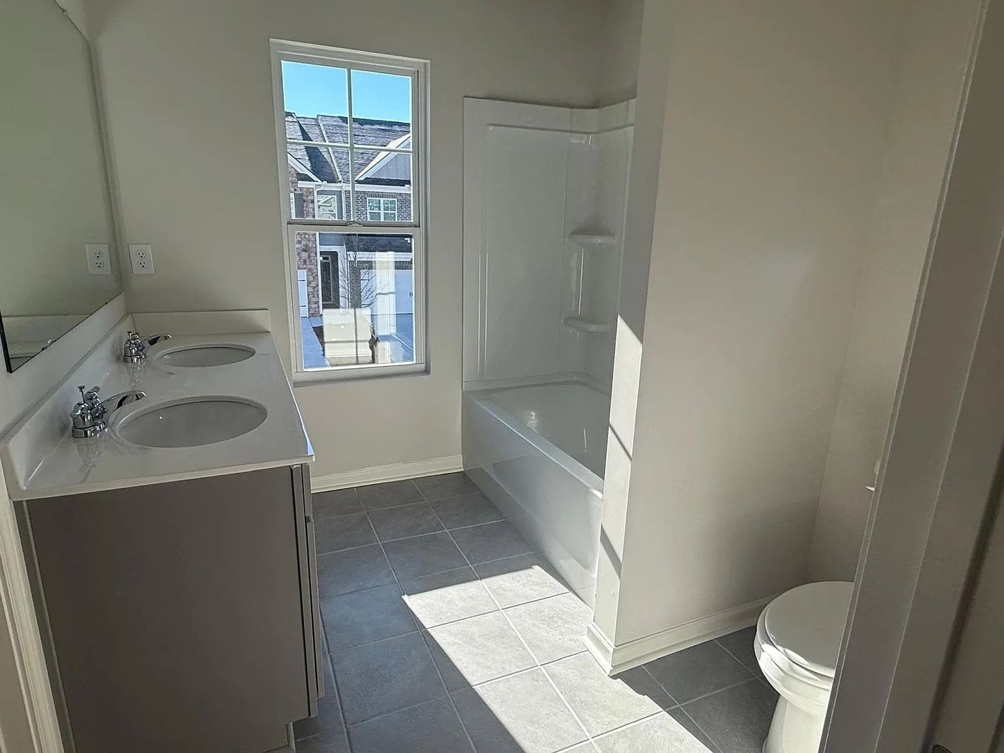 Burford House: 2594 Poppy Ct