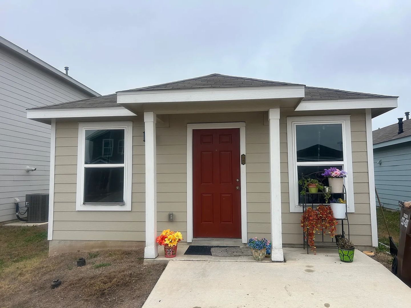 San Antonio House: 8175 Nube Medina