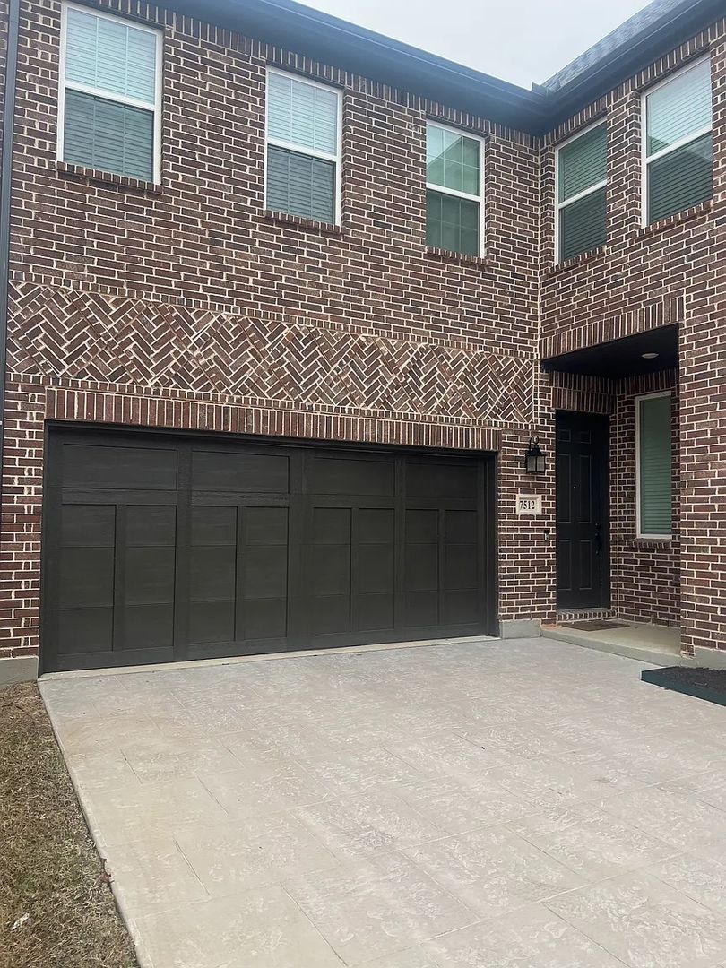 North Richland Hills House: 7512 Jones Dr