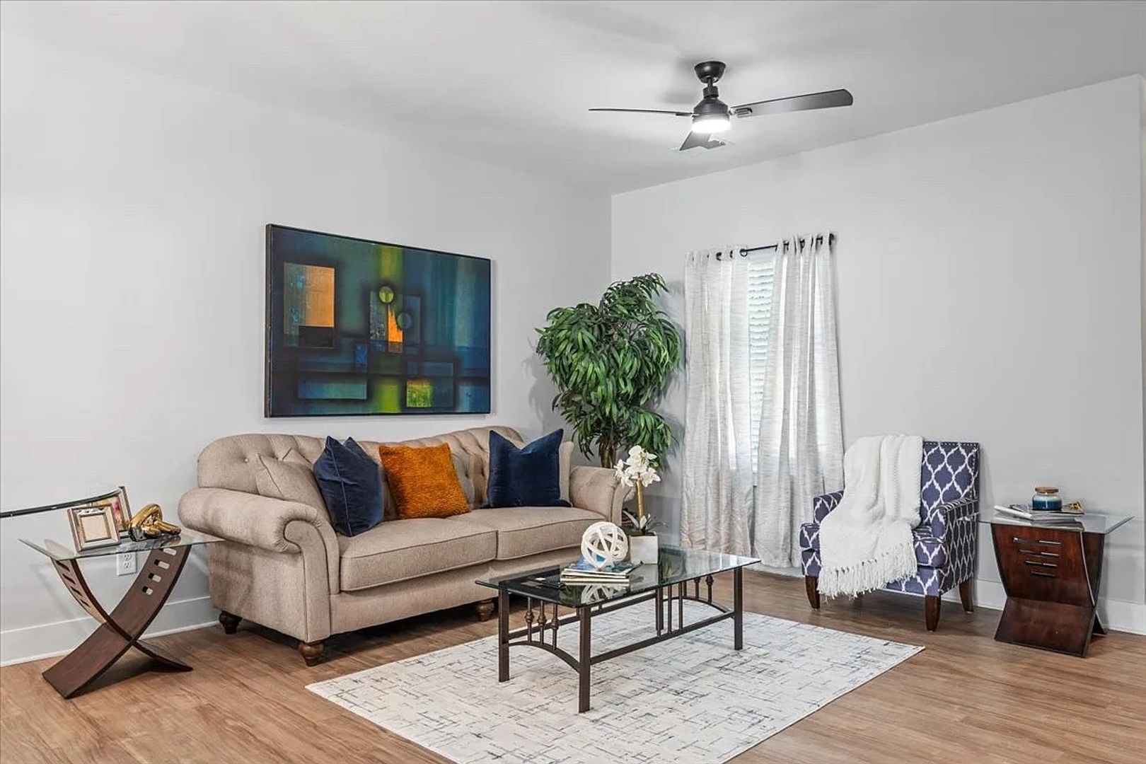 Concord House: 435 St James St NW