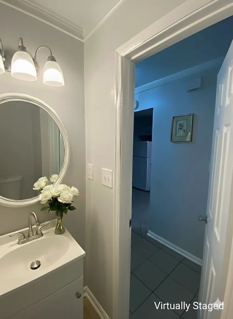 Norcross House: 6368 Baker Ct