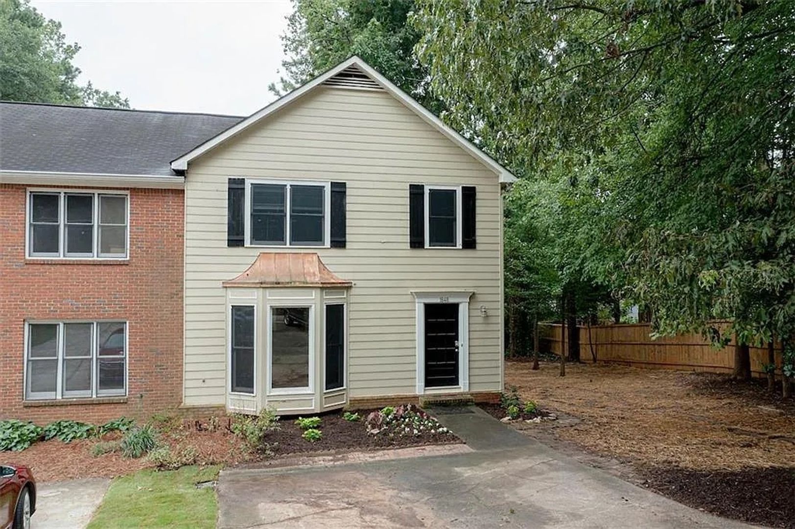 Smyrna House: 1848 Cooper Lake Dr SE