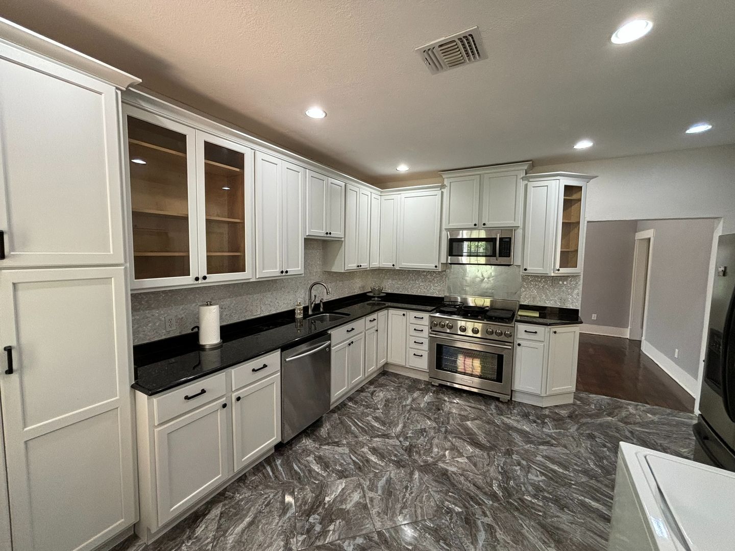 San Antonio House: 510 Avant Ave