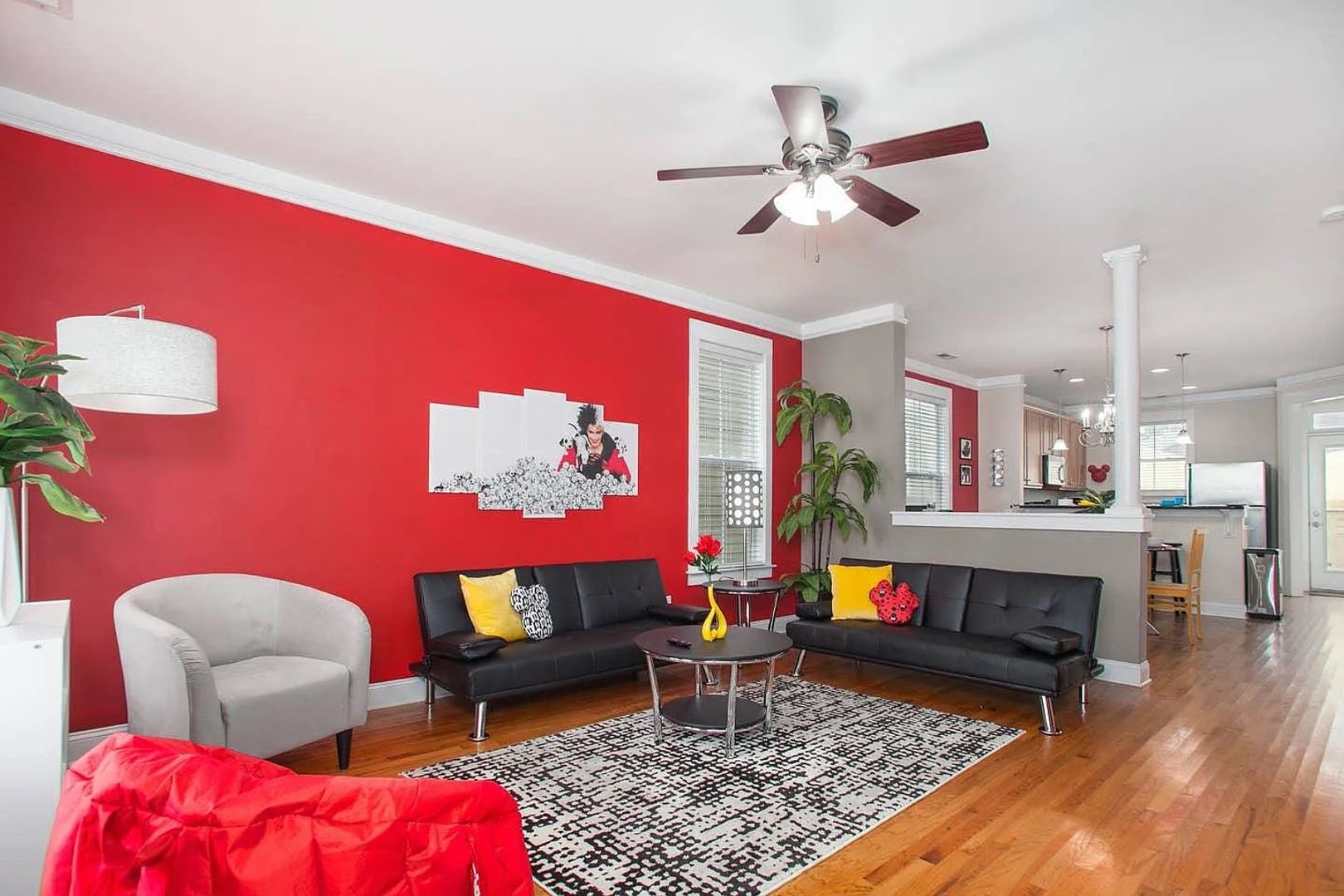 Charlotte House: 527 Dubois Ct