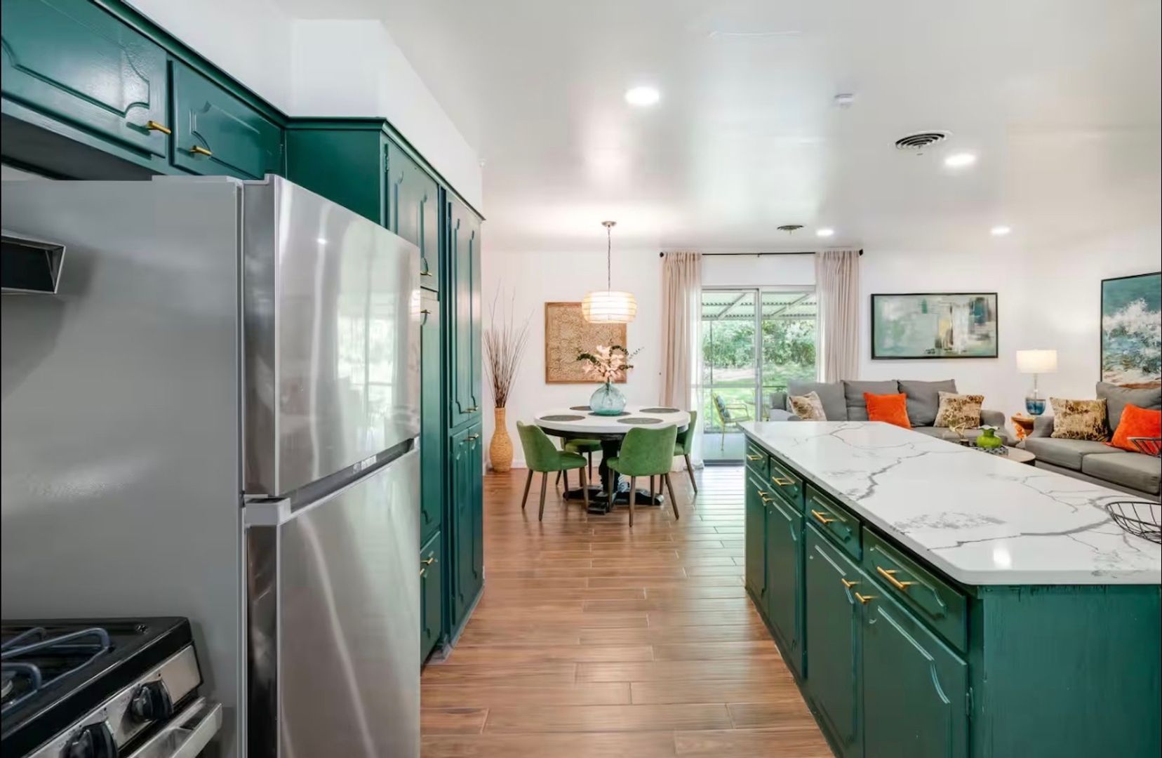 San Antonio House: 11003 Burr Oak Dr