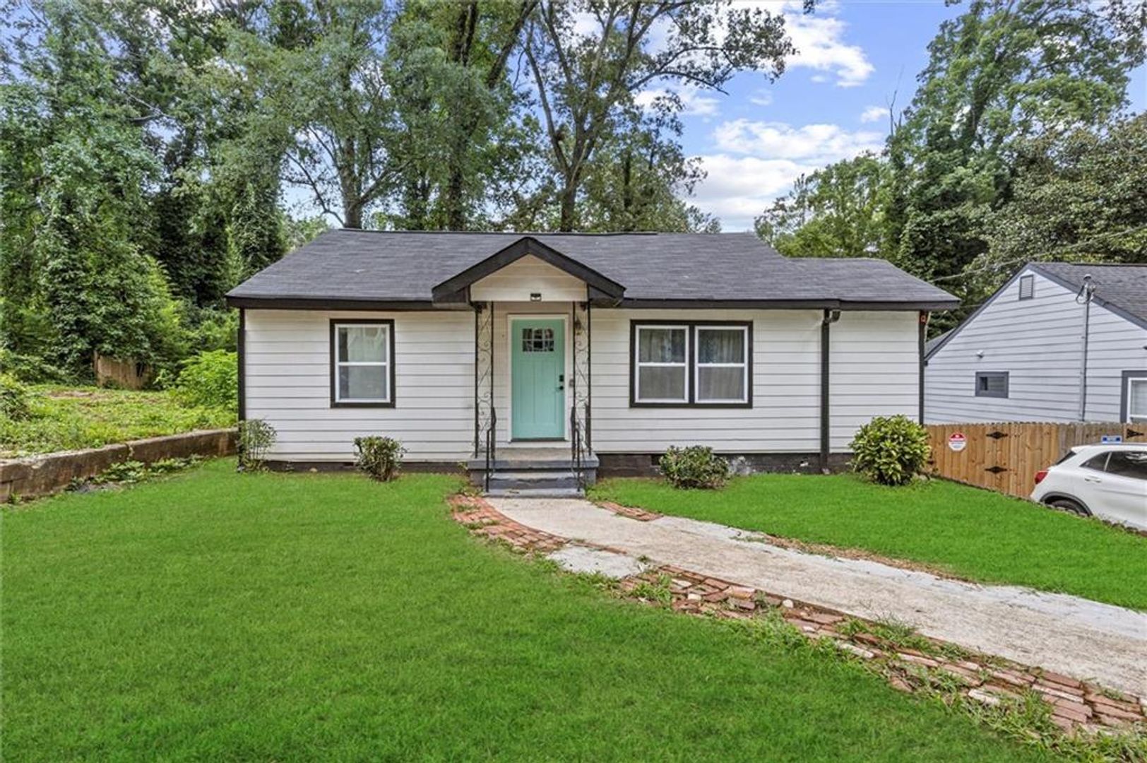 Atlanta House: 1077 Peeples St SW