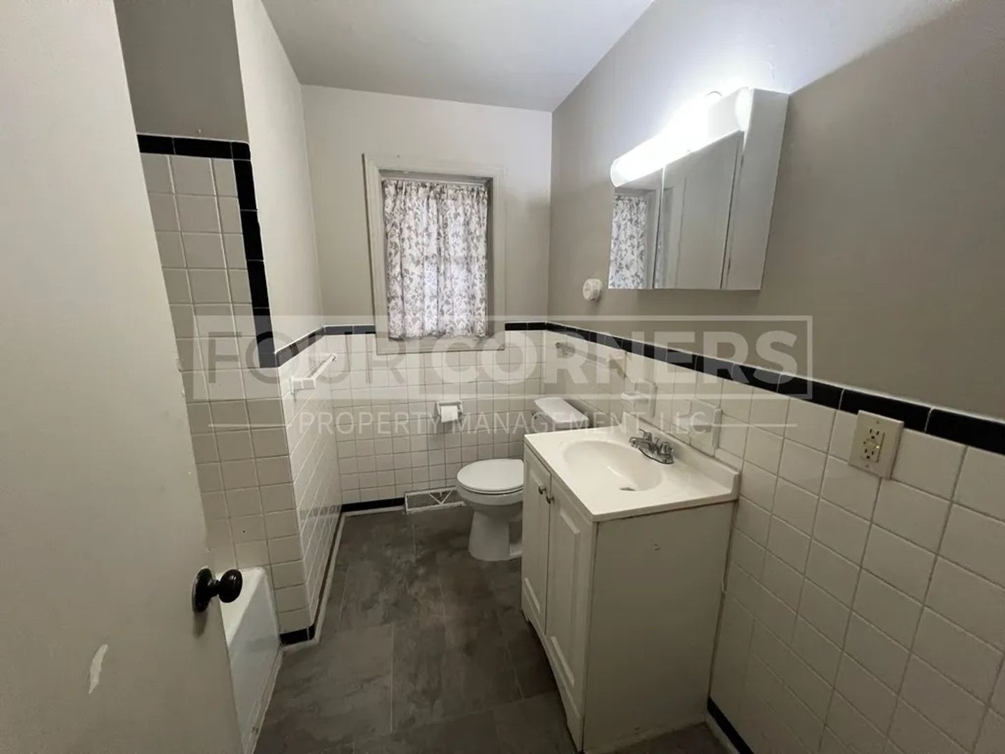 Greensboro House: 3301 Beck St