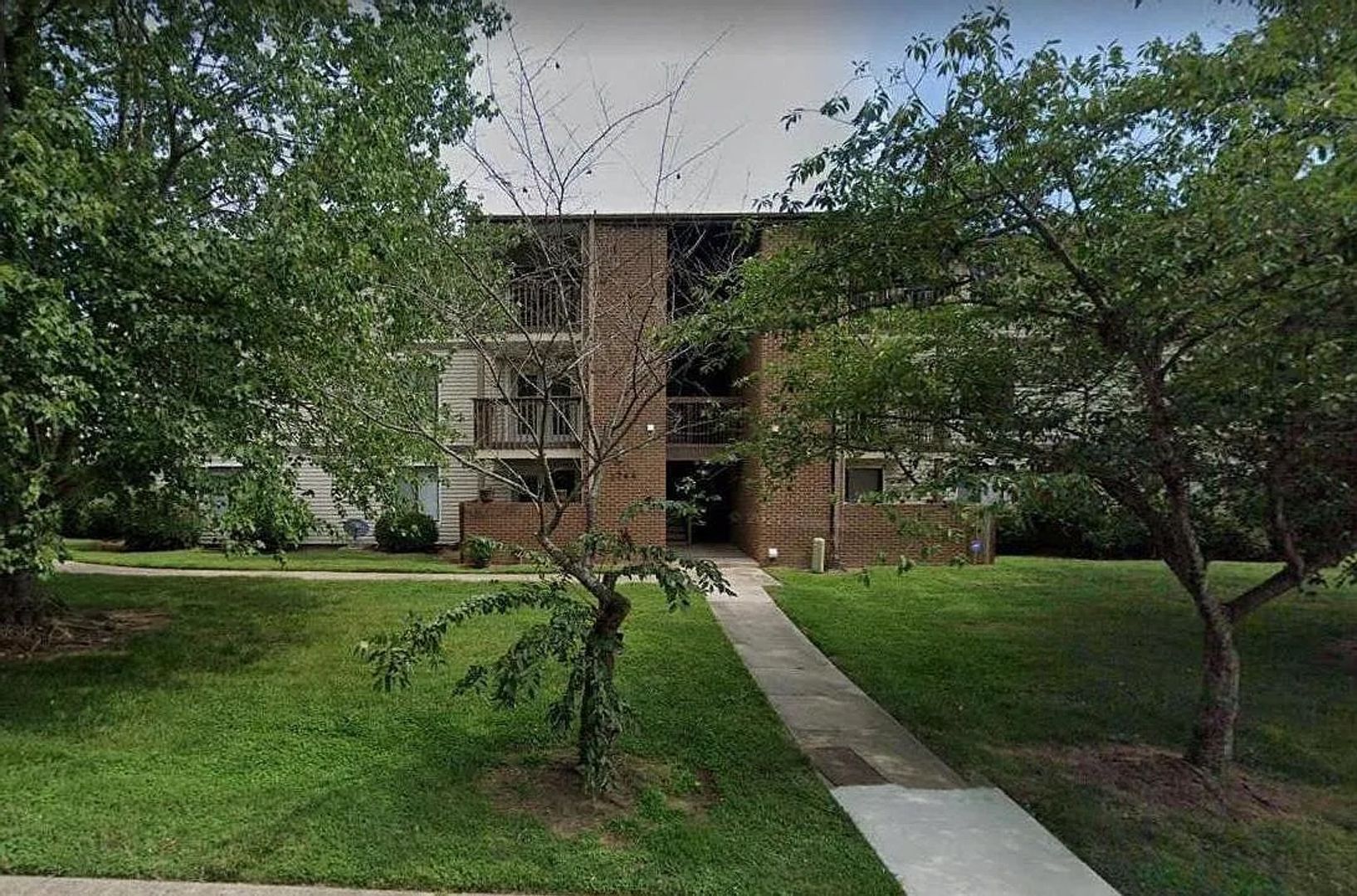 High Point House: 1744 N Hamilton St