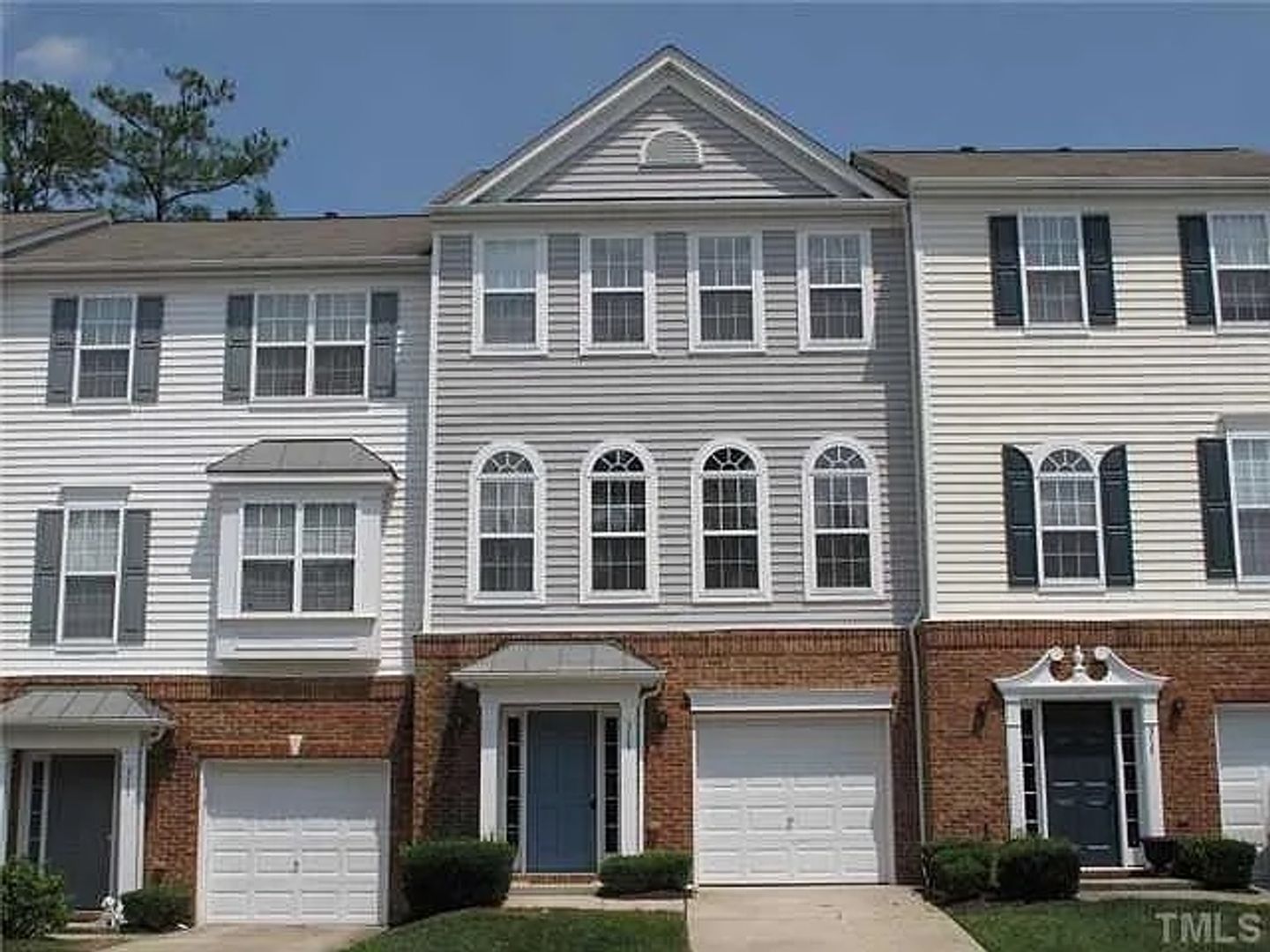 Morrisville House: 313 Coral Creek Ln