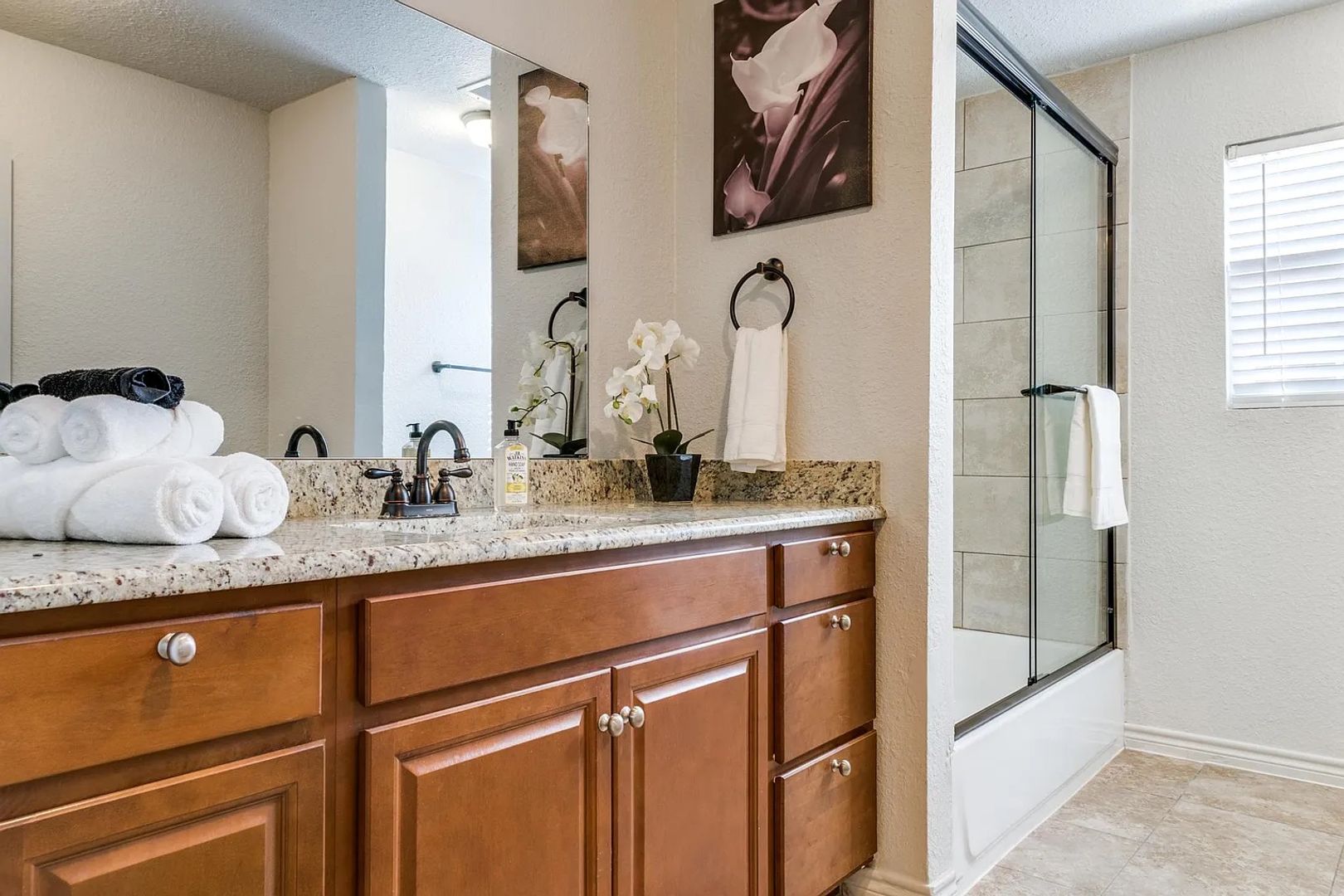 Dallas House: 14207 Haymeadow Dr