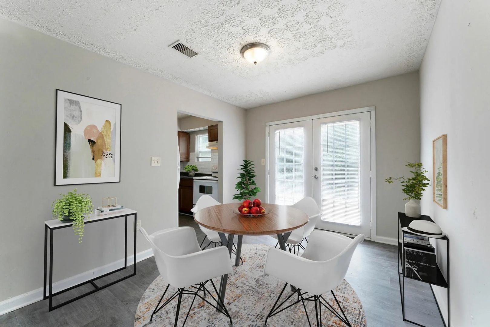 Jonesboro House: 681 Mt Zion Rd