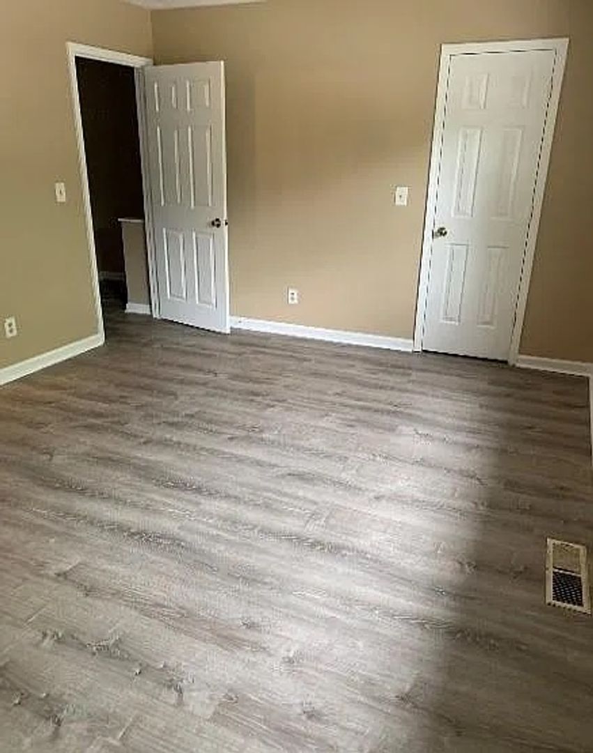 Lawrenceville House: 1888 Patterson Cir