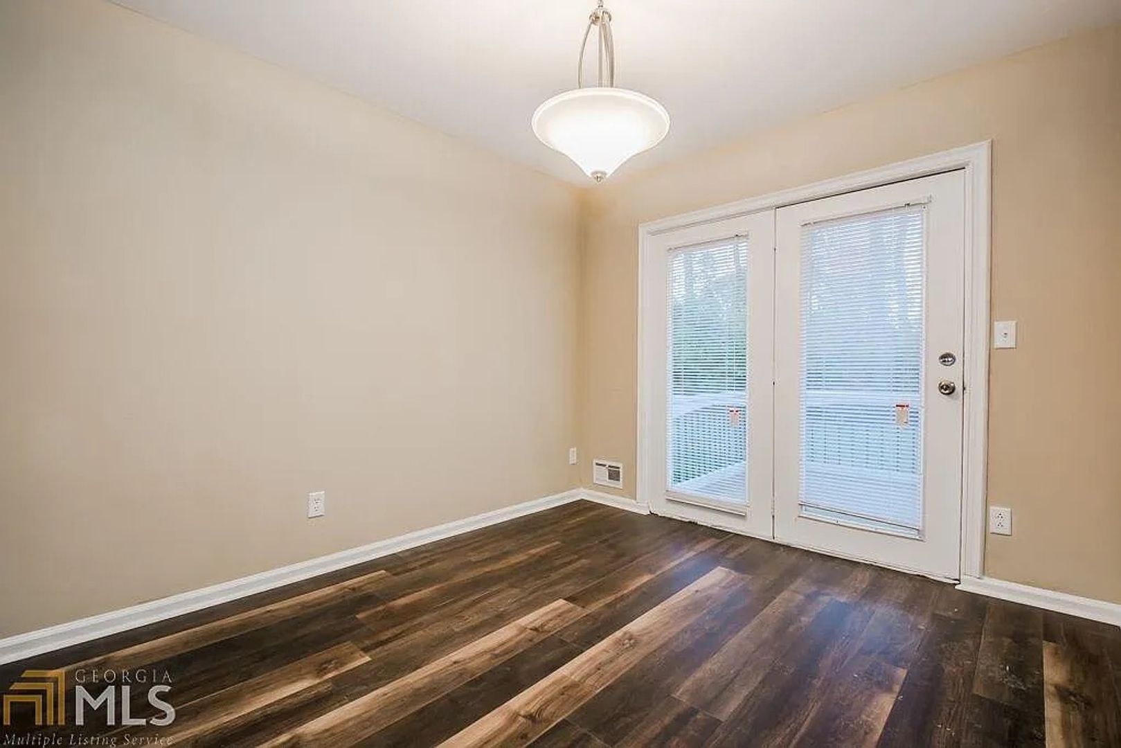 Lawrenceville House: 537 Reba Rd