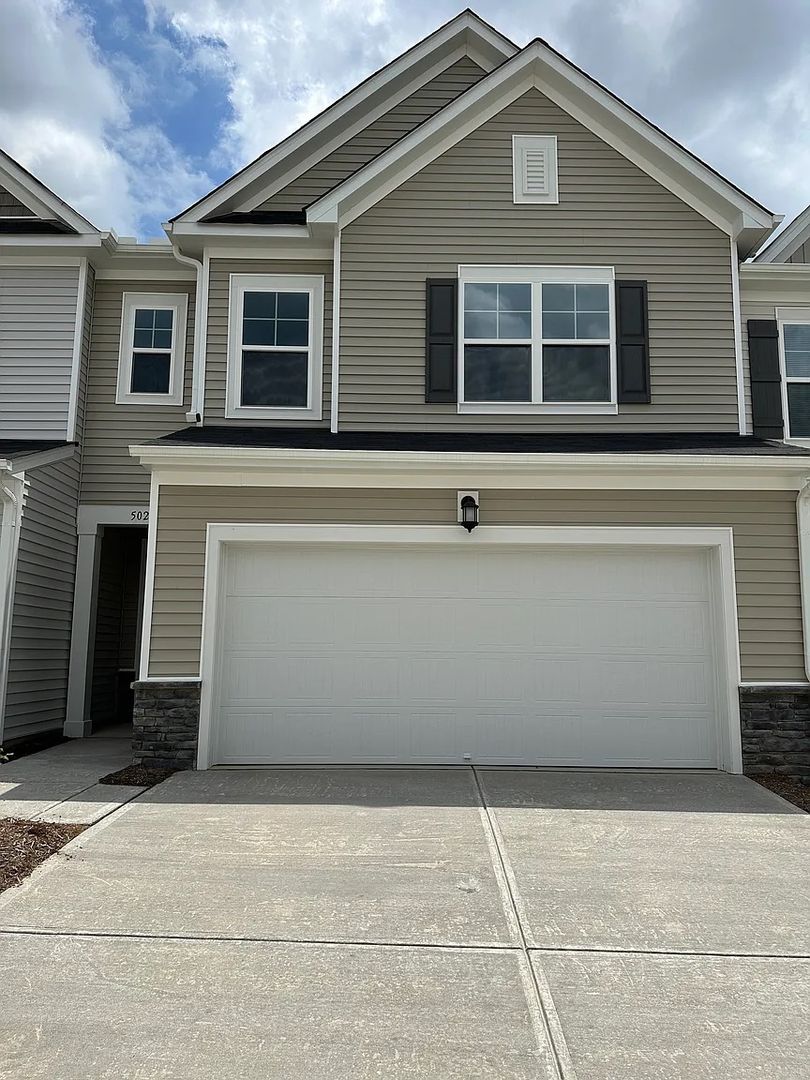 Raleigh House: 5024 Arkrose Dr