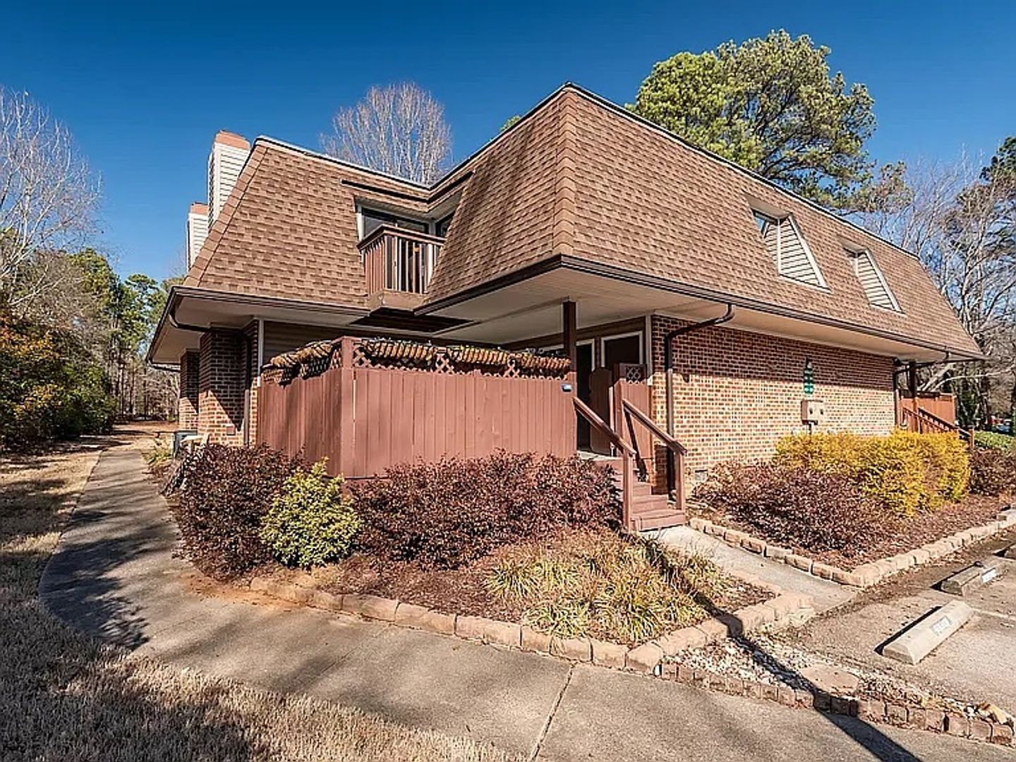 Chapel Hill House: 230 Finley Forest Dr