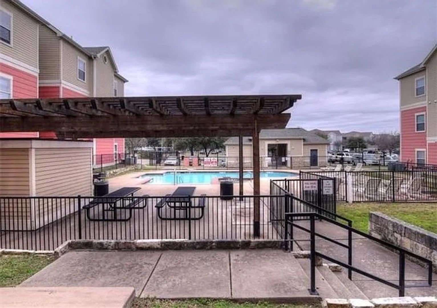 Austin House: 1901 Crossing Pl