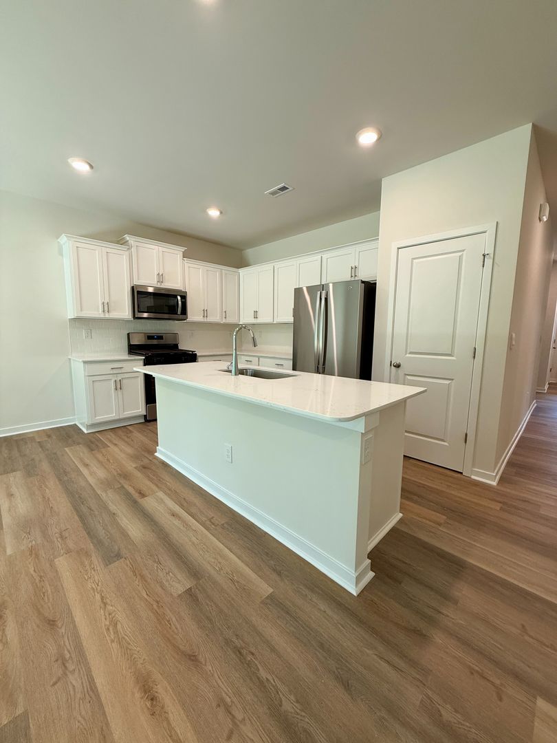 Gastonia House: 3518 Cramer Crk Dr