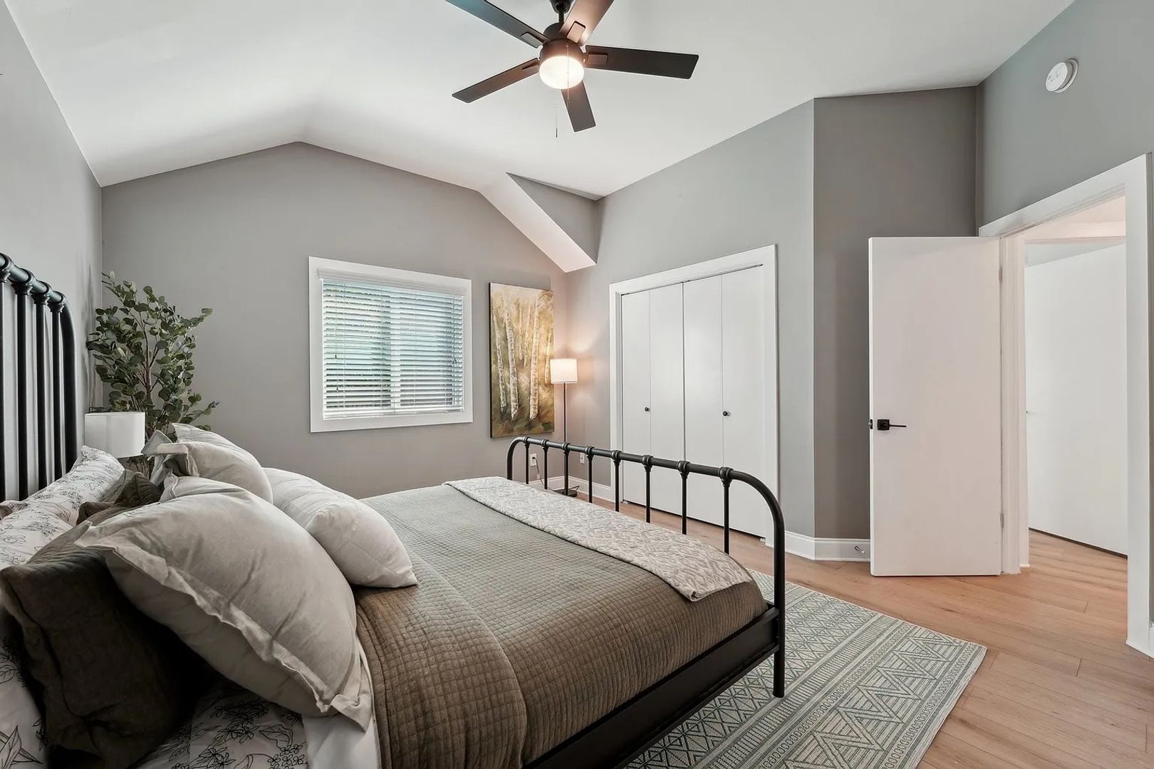 Round Rock House: 1620 Rosewood Ct