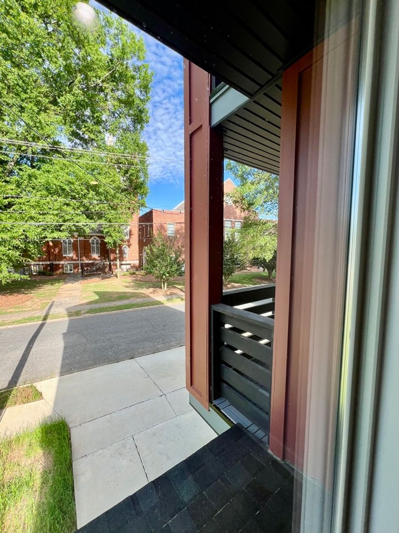 Gastonia House: 211 S Webb St