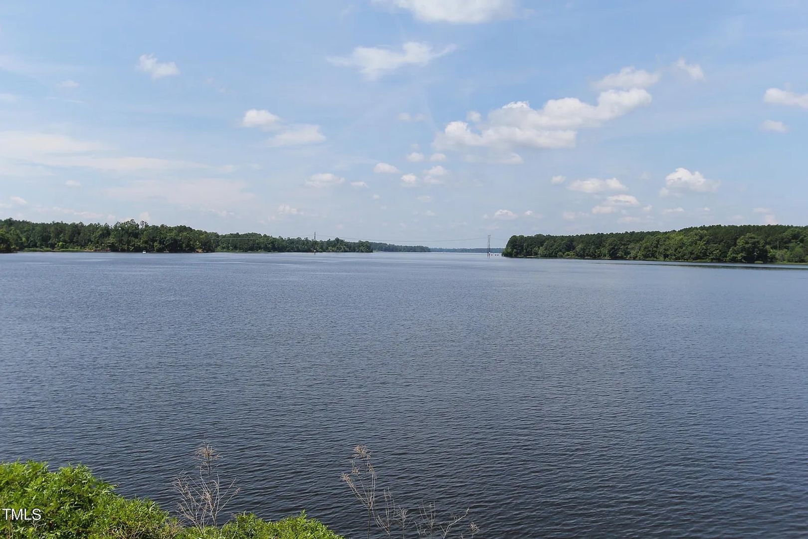 Apex House: 401 Deercroft Dr