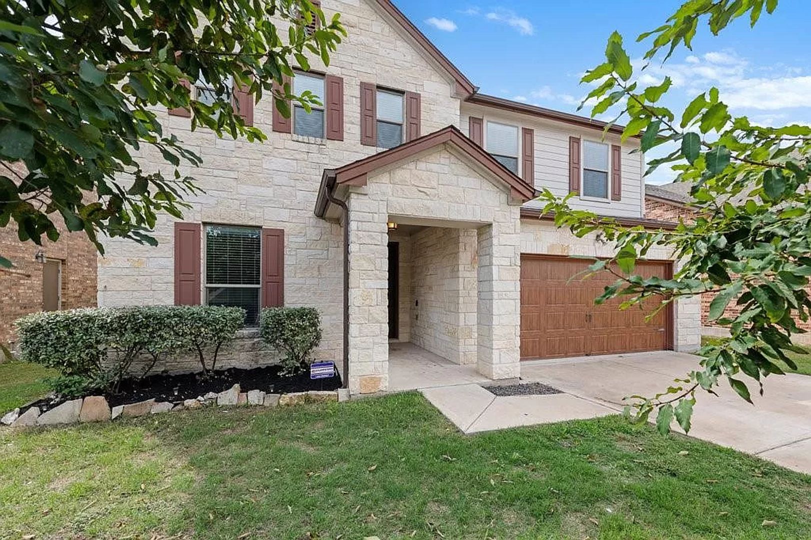 Leander House: 1129 Calla Lily Blvd