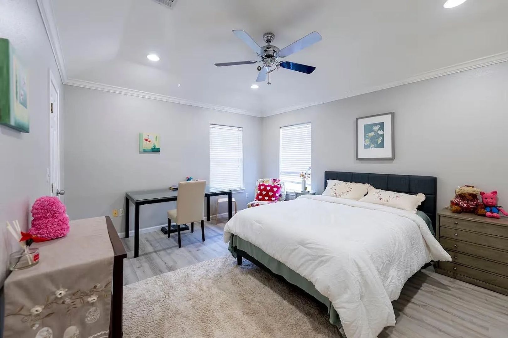 Kyle House: 105 Sunrise Dr