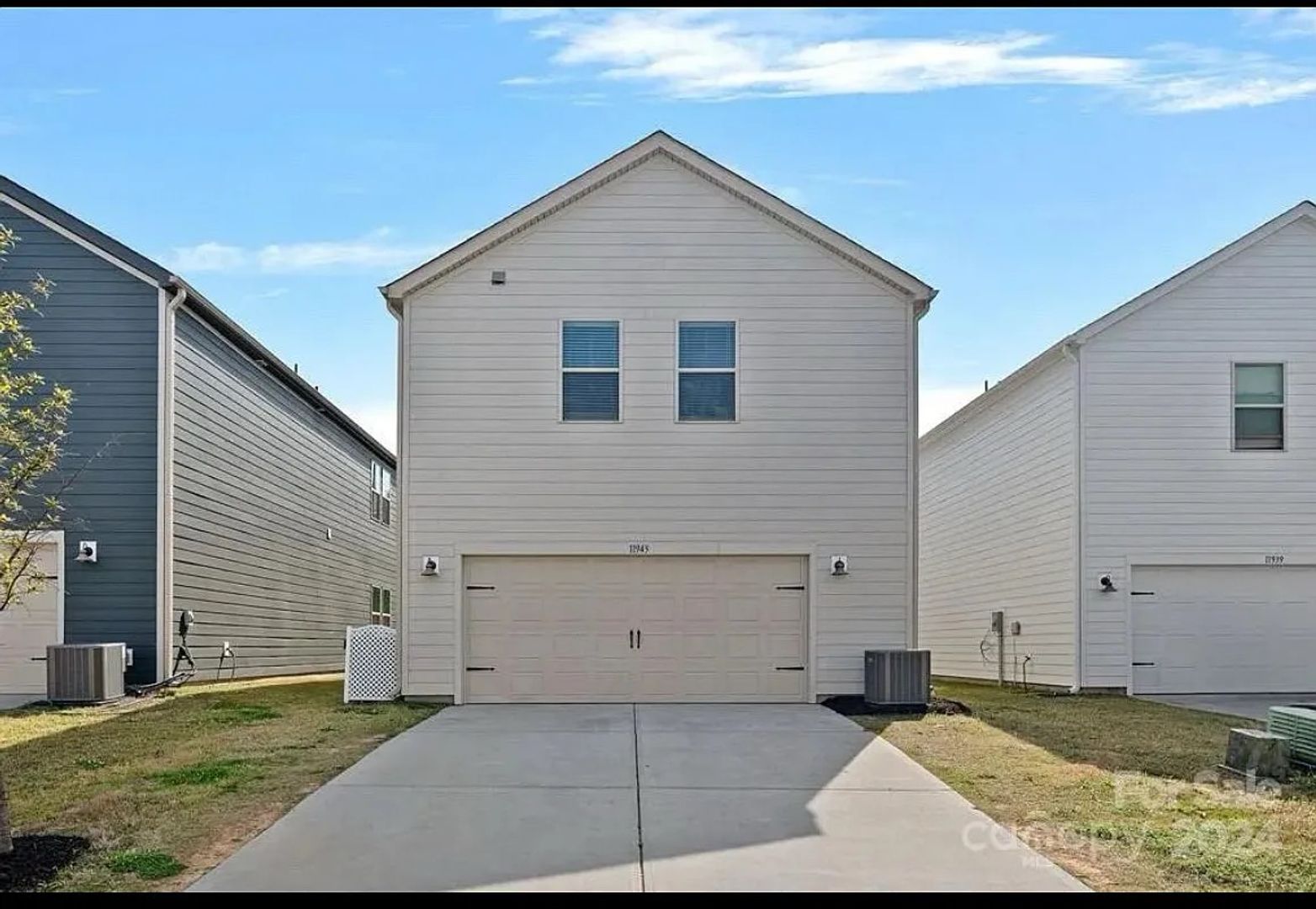 Huntersville House: 11943 Old Statesville Rd