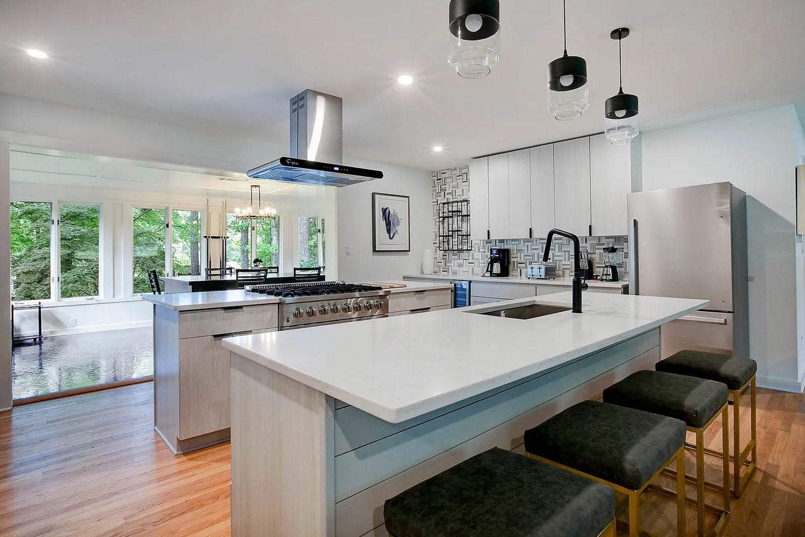 Smyrna House: 1573 Cooper Lake Rd SE