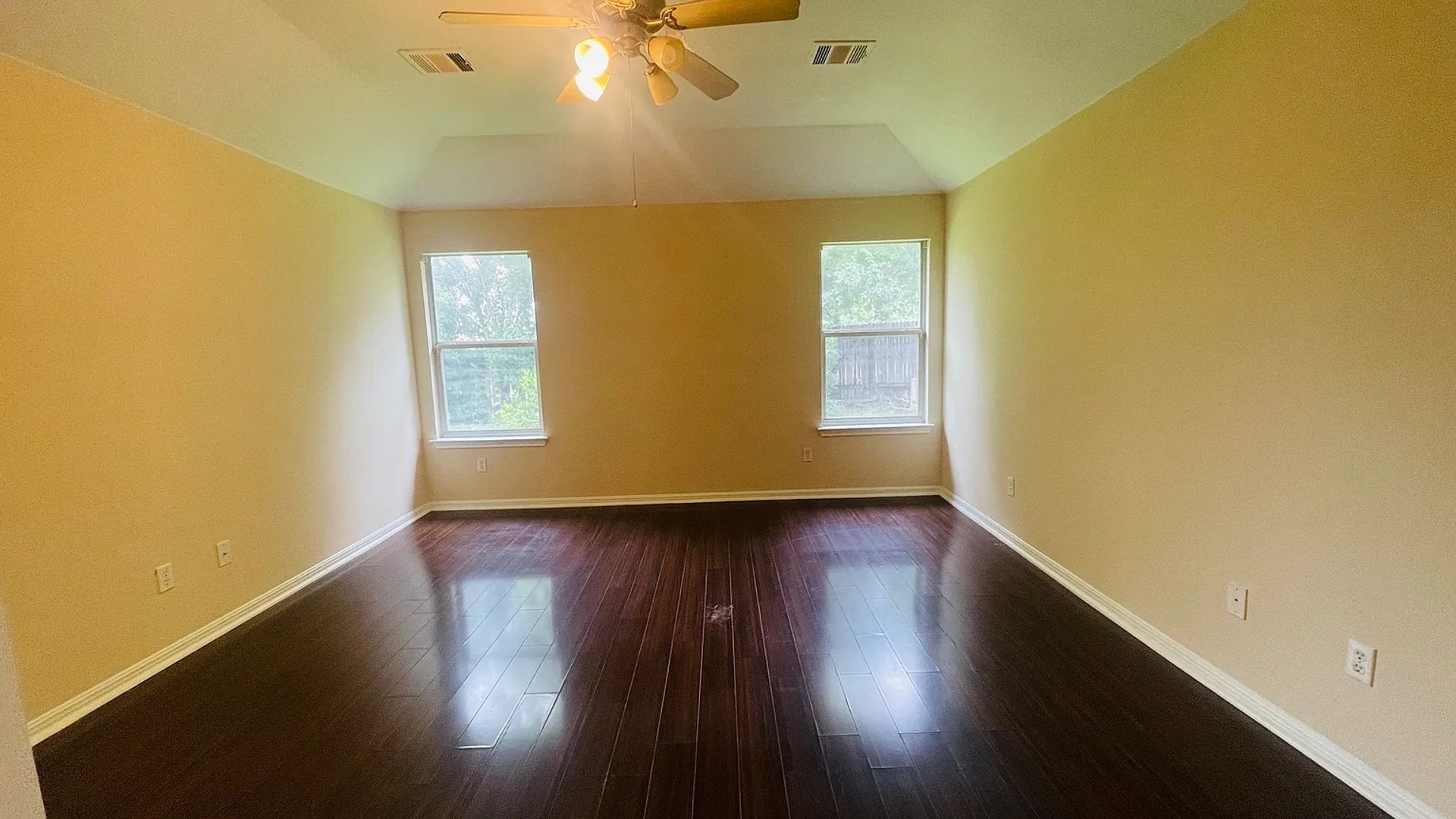 Austin House: 6805 Cromarty Ln